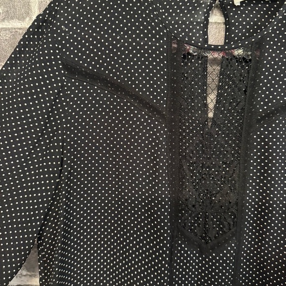 A.L.C. Black Polka Dot 100% Silk Jerry Blouse - Picture 6 of 13